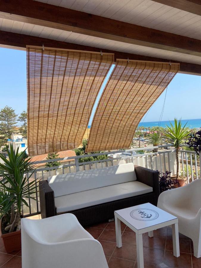 La Terrazza Di Pollon Villa San Leone Exterior photo