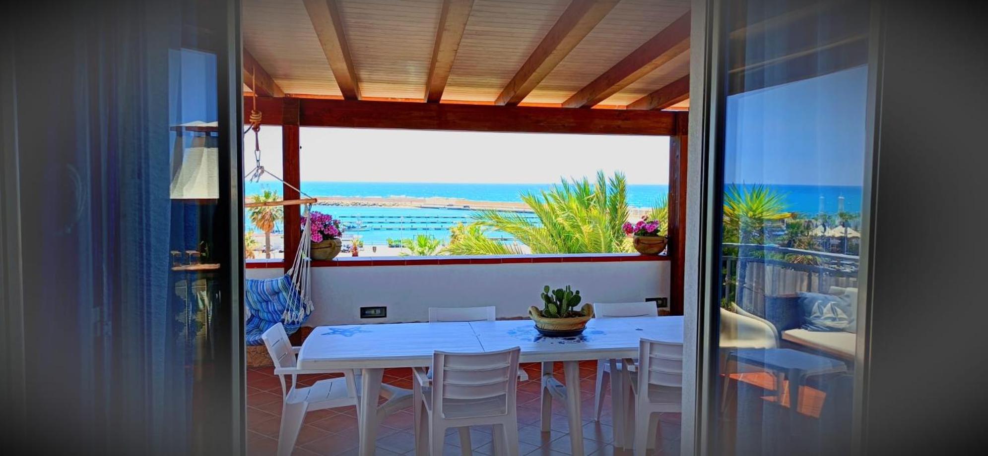 La Terrazza Di Pollon Villa San Leone Exterior photo